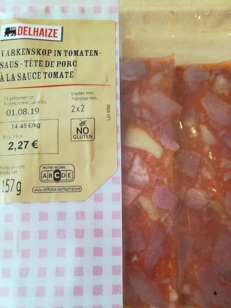 Tête de porc à la sauce tomate