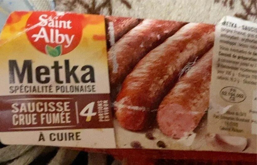 Saucisse cru fumée