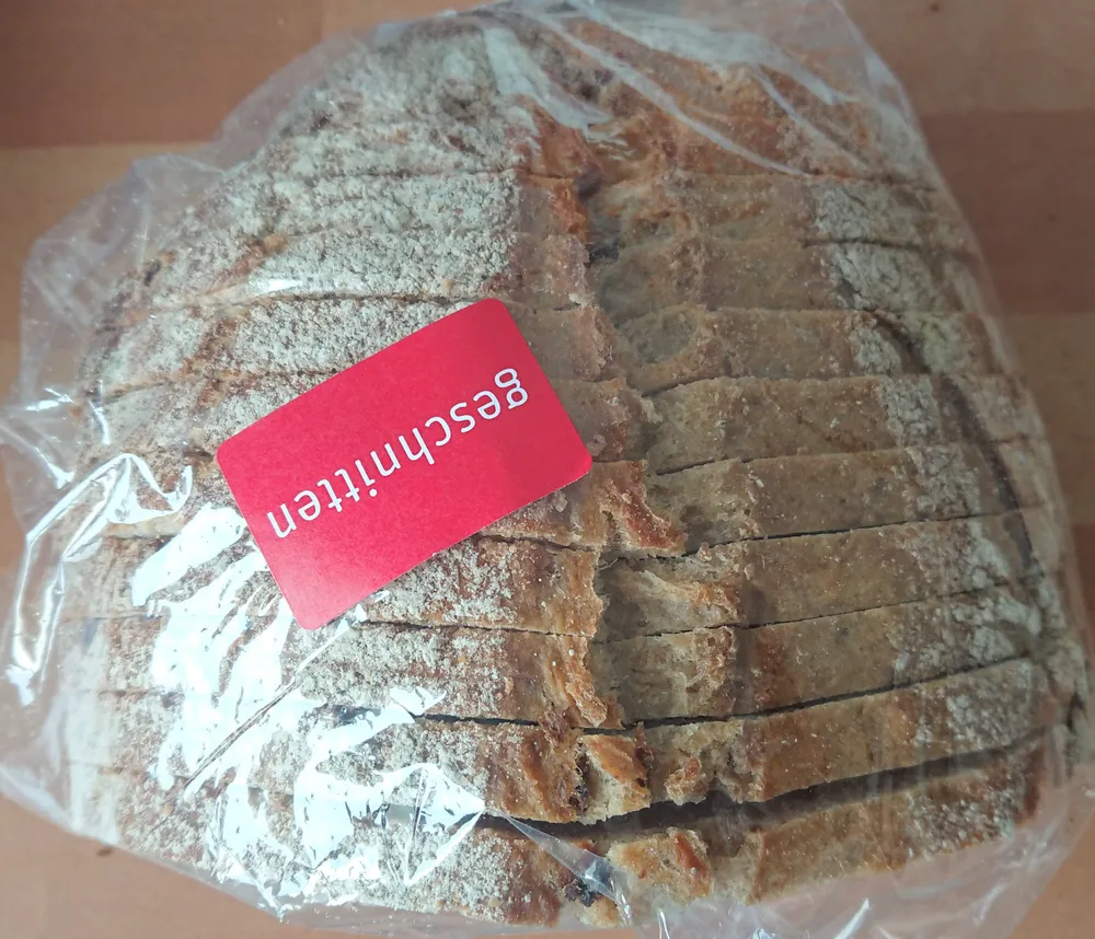 Zwiebelbrot geschnitten