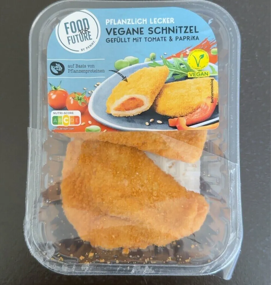 Vegane Schnitzel gefüllt mit Tomate und Paprika