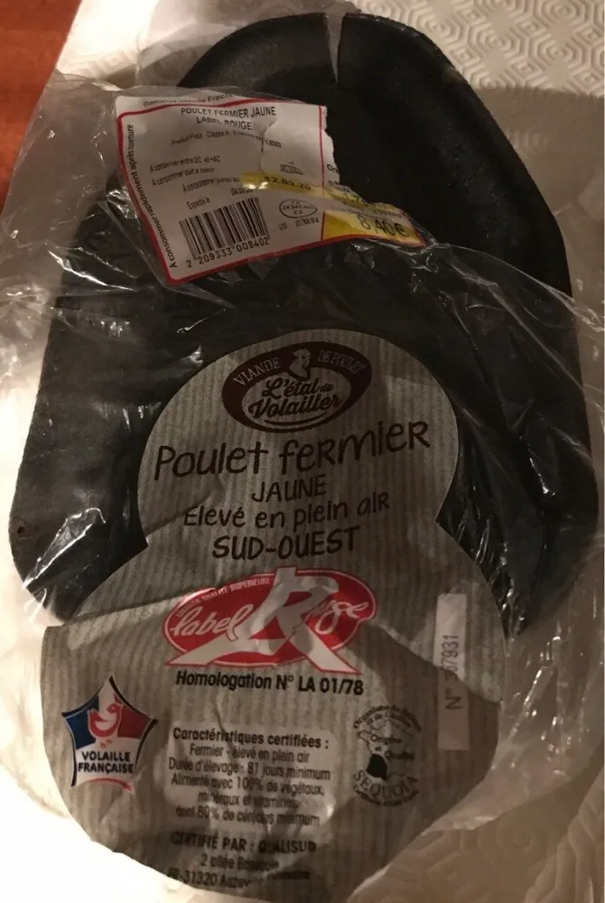 Poulet fermier jaune élevé en plein air sud-ouest