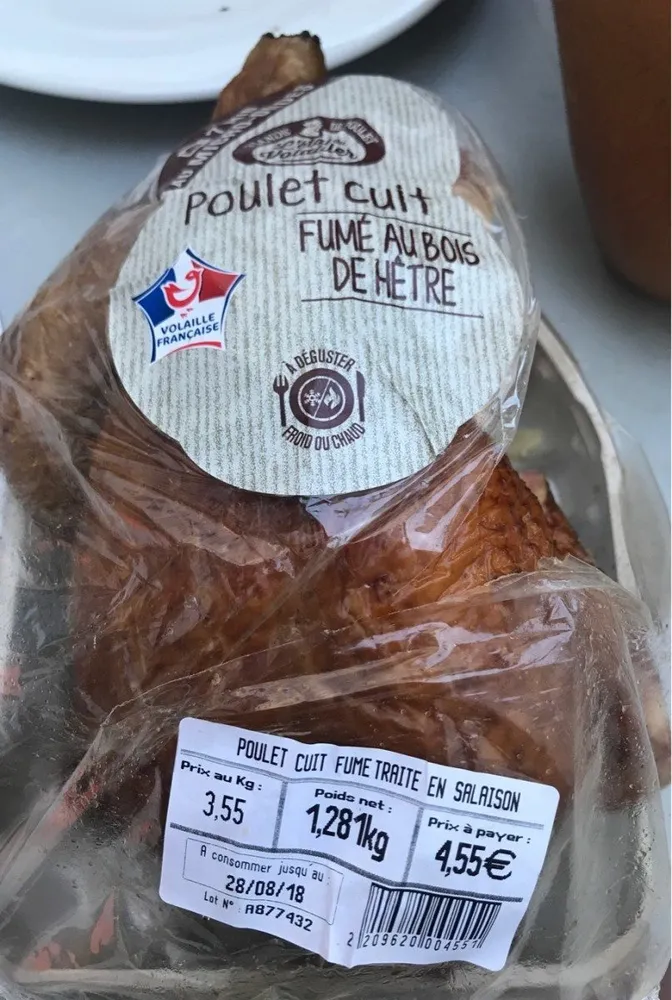 Poulet cuit fume traite en salaison