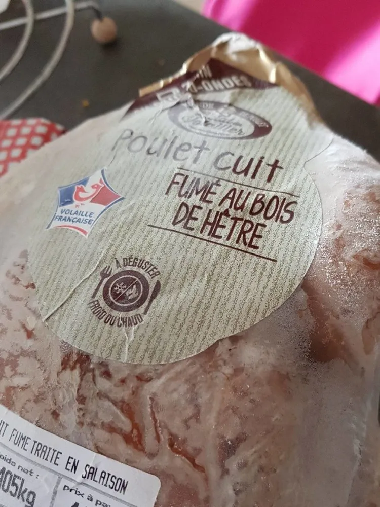 Poulet cuit fumé au bois de hêtre