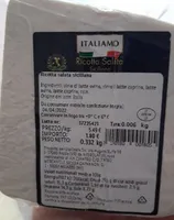 Ricotta salata siciliana
