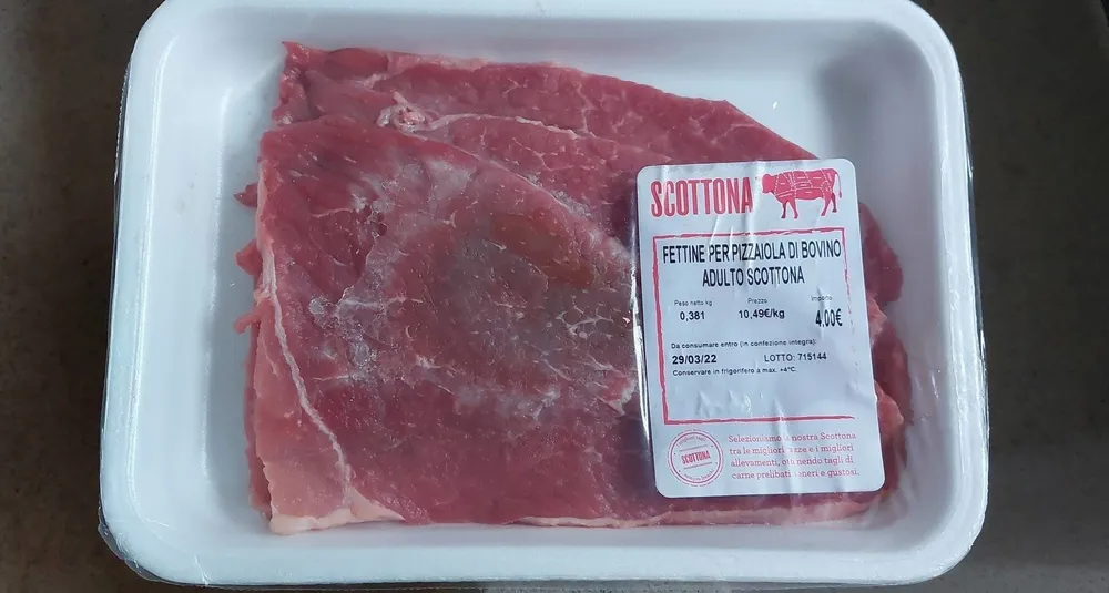fettine per pizzaiola di bovino adulto scottona