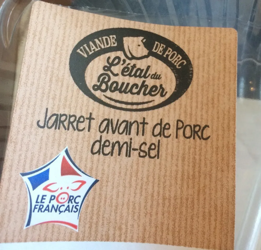 Jarret avant de porc demi sel