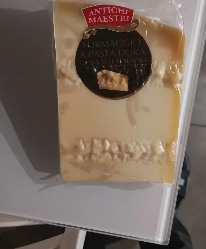 Formaggio a pasta dura