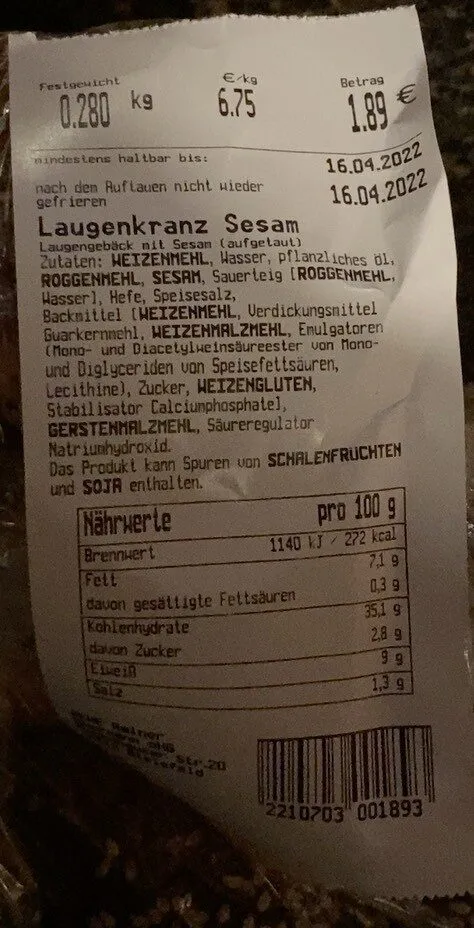 Laugenkranz Sesam