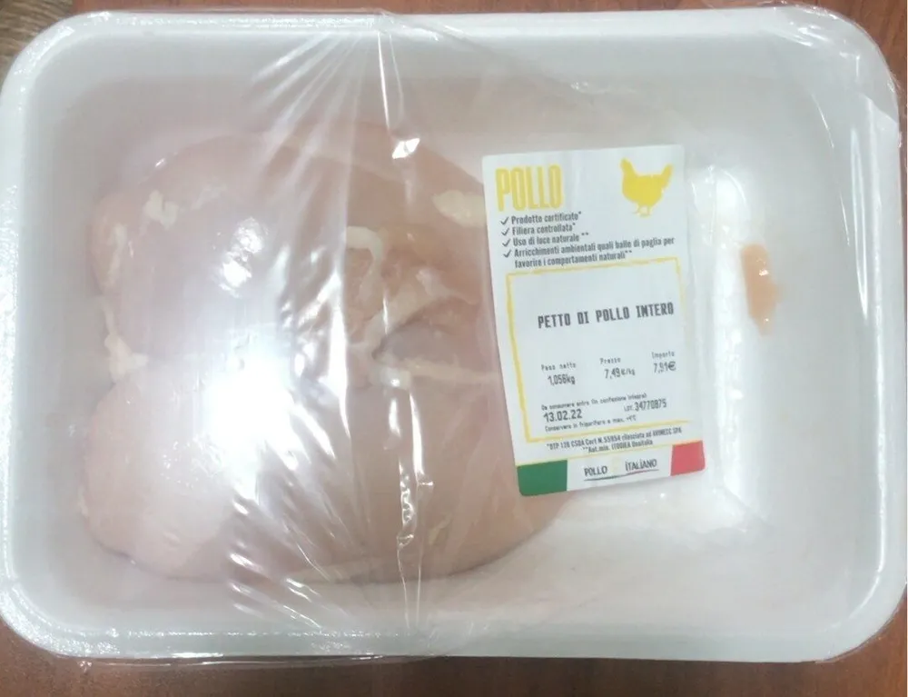 Petto di pollo intero
