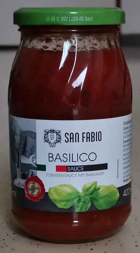 Tomatensauce mit Basilikum
