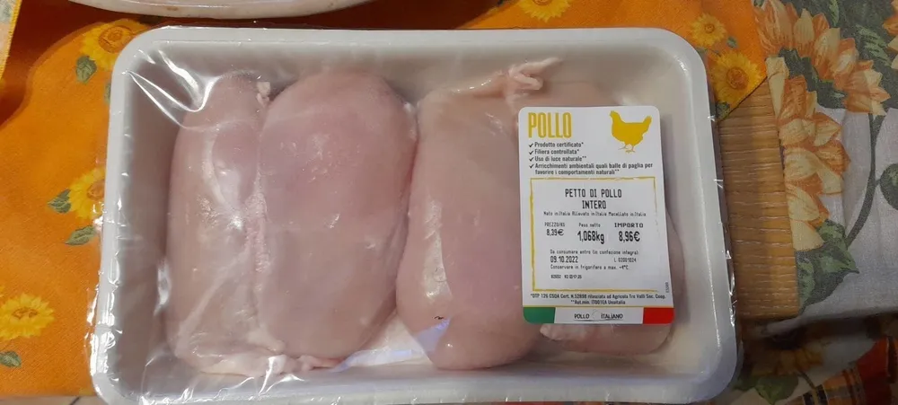 Petto di pollo intero