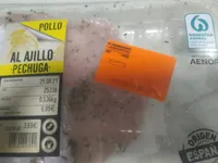 Pechuga de pollo adobada al ajillo