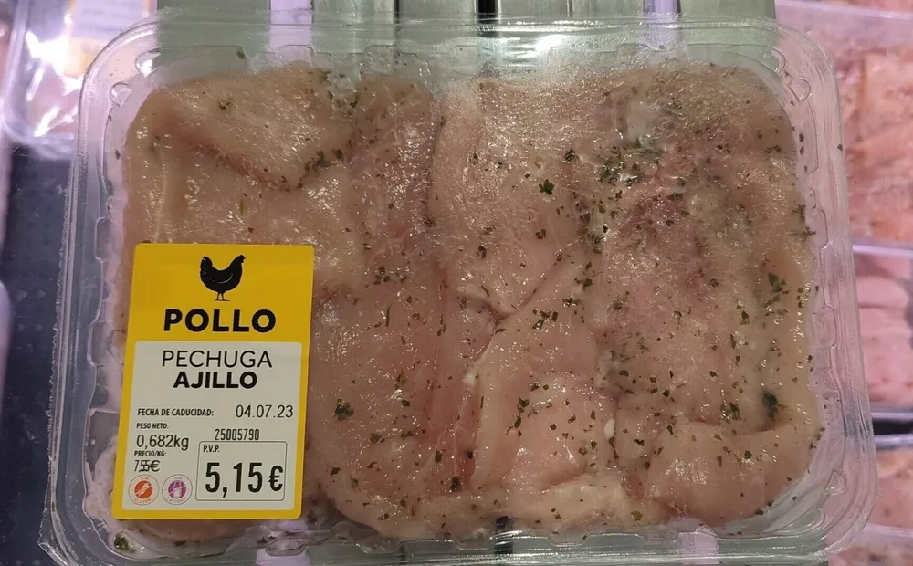 Pechuga de pollo al ajillo