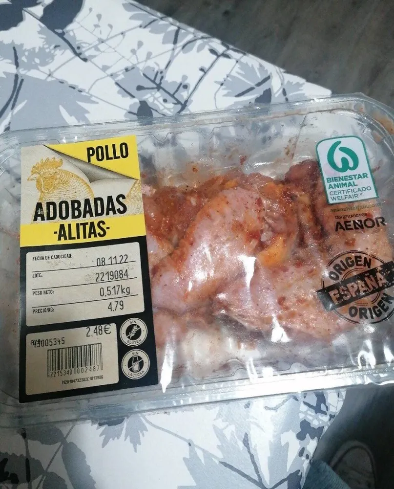 Alitas adobadas