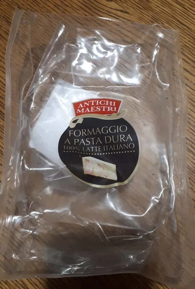 Formaggio a pasta dura