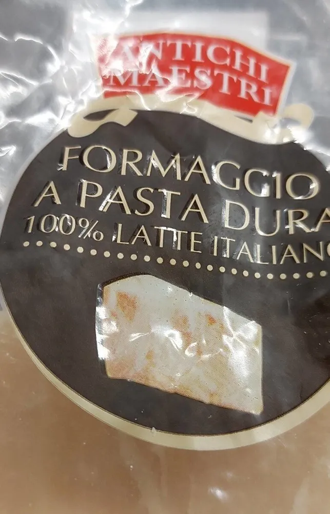 Formaggio a pasta dura
