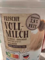 Frische Vollmilch