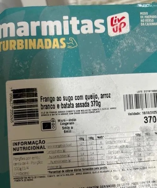 Frango ao sugo com queijo, arroz branco e batata assada
