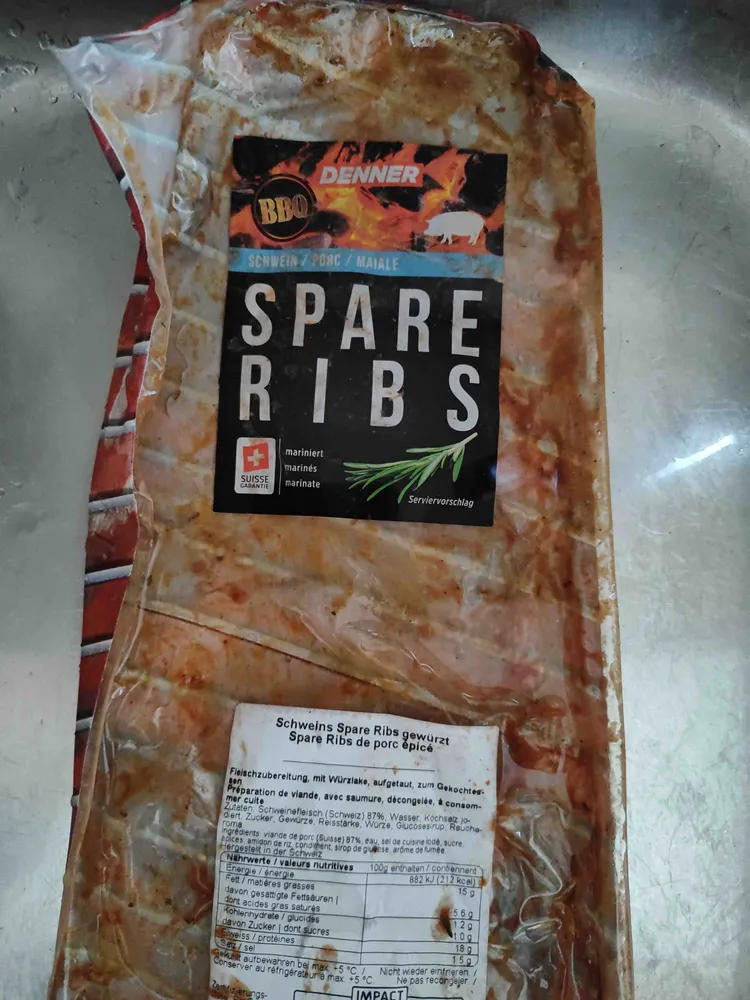 Schweins Spare Ribs gewürzt