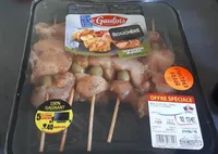 Brochettes de poulet marinées à l'olive et au romarin
