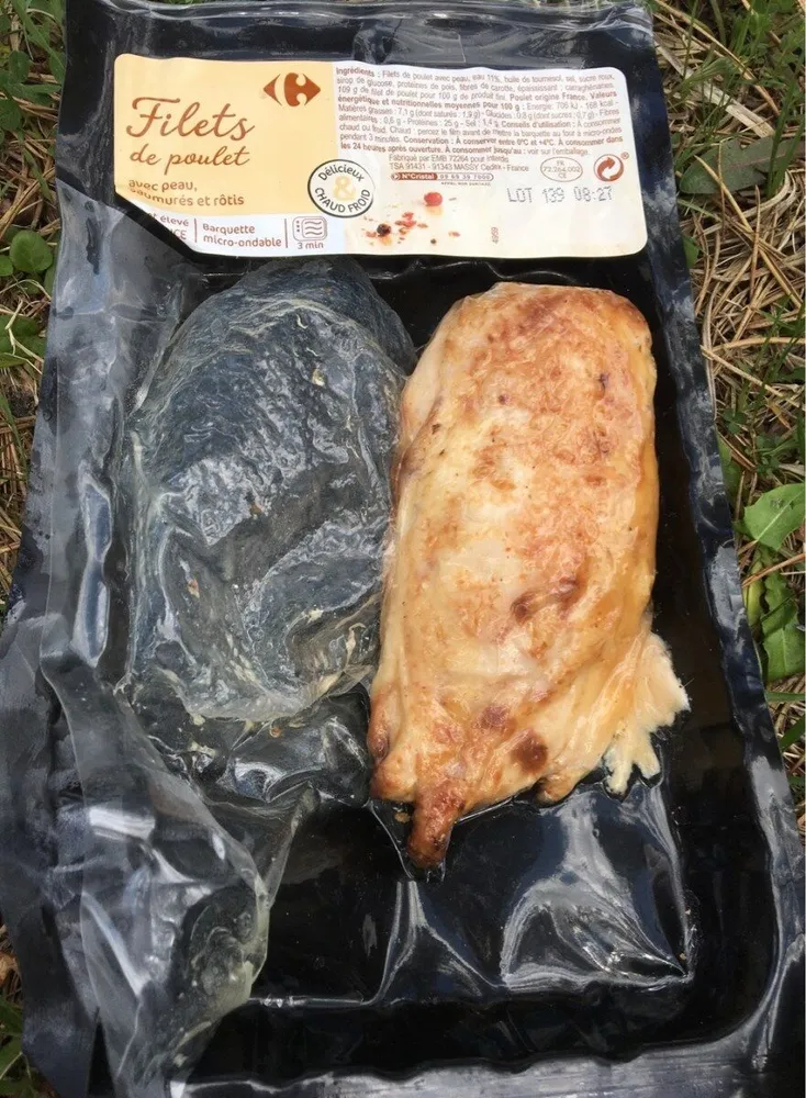 Filets de poulet avec peau, saumurés et rôtis