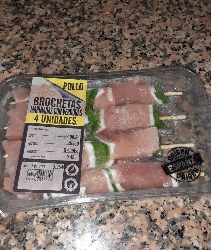 Brochetas marinadas con verduras