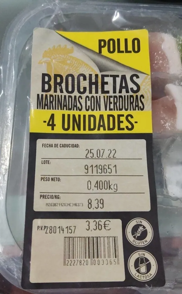 Brochetas de pollo marinadas con verduras