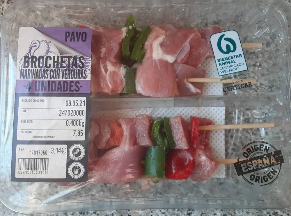 Brochetas de pavo marinadas con verduras