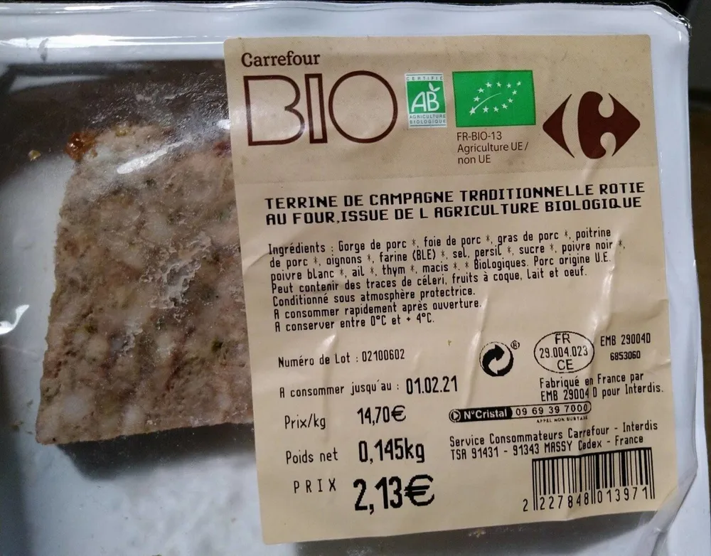 Terrine de campagne traditionnelle rôtie au four