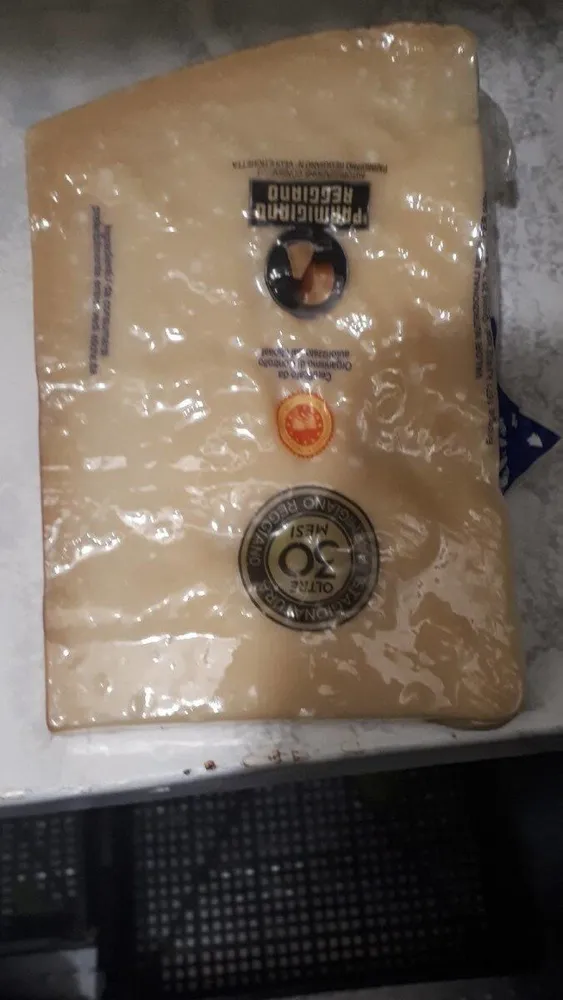 Parmigiano reggiano dop