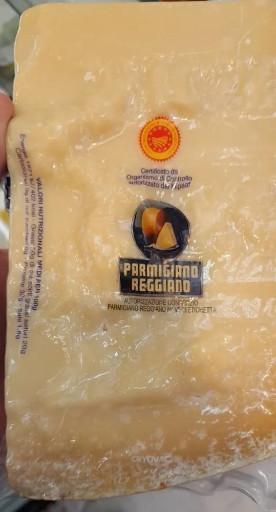 Parmigiano reggiano dop
