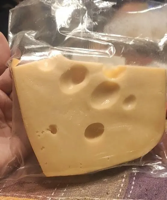 Formaggio maasdam