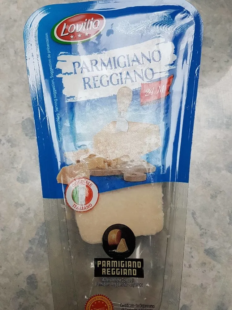 Parmigiano reggiano dop