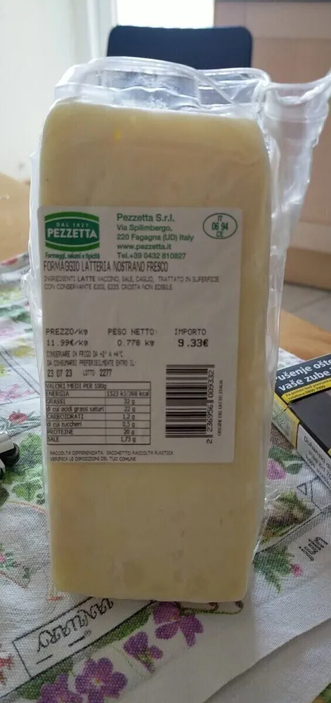 Formaggio latteria nostrano fresco