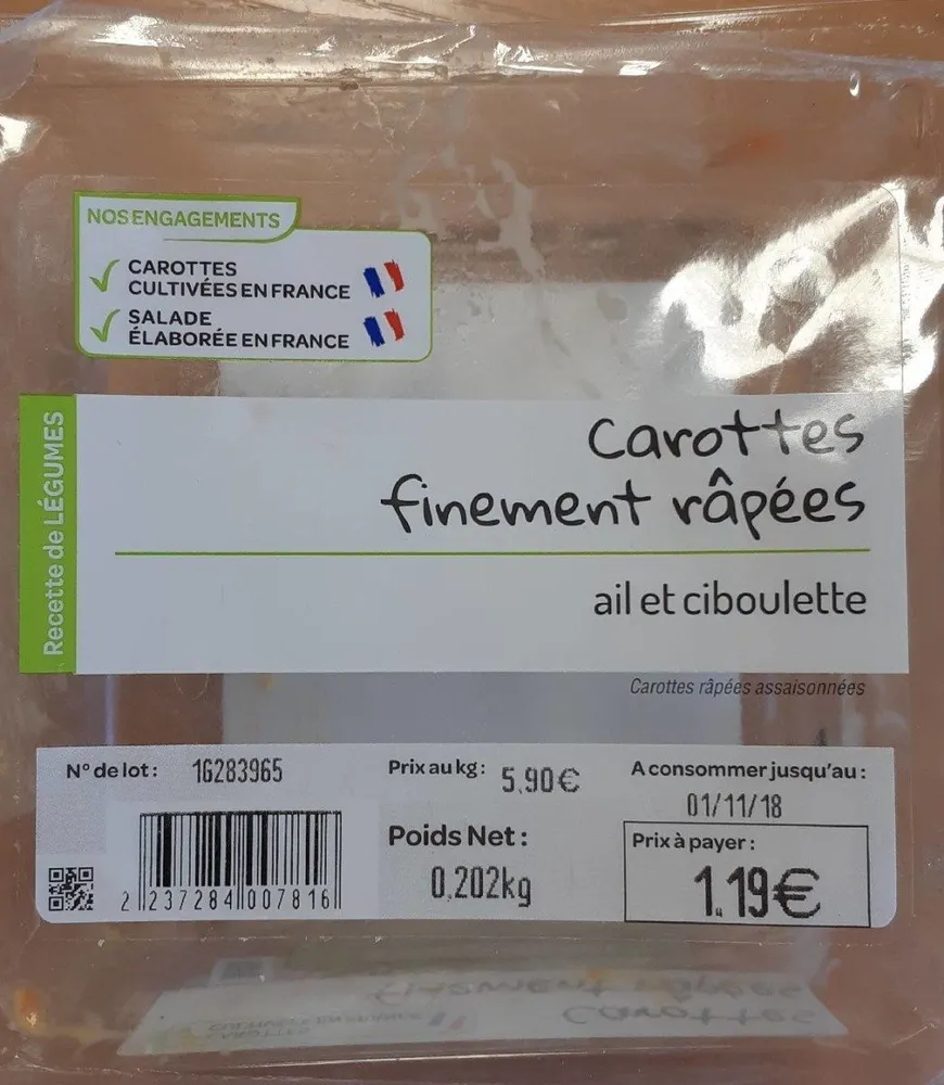 Carottes finement râpées  ail et ciboulette