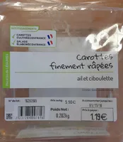 Carottes finement râpées  ail et ciboulette