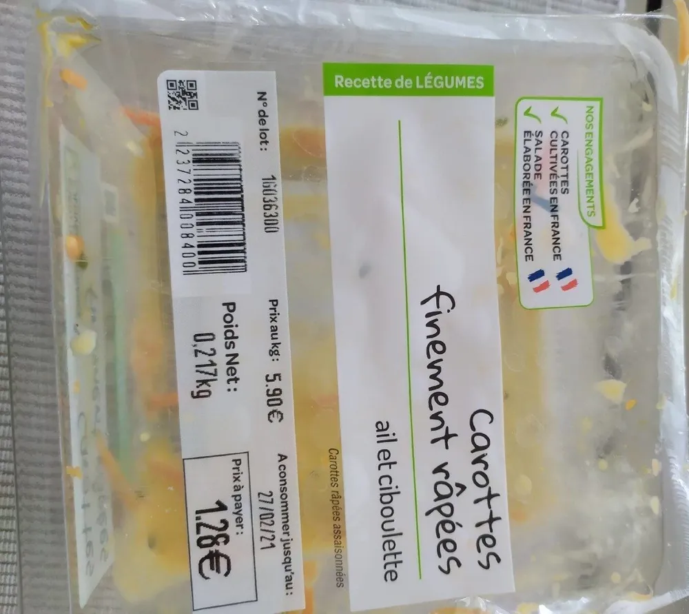 Carottes finement râpées ail et ciboulette