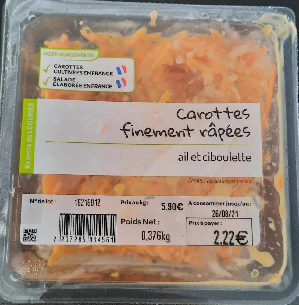 Carottes finement râpées ail et ciboulette