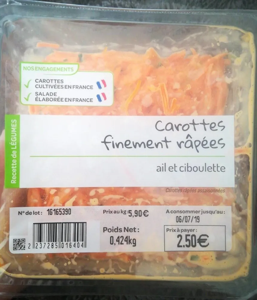 Carottes finement râpées ail et ciboulette