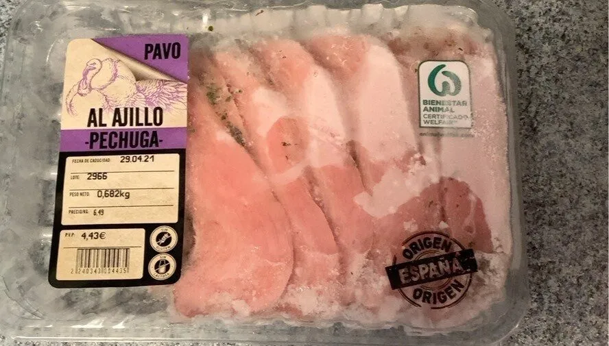 Pechuga de pavo al ajillo