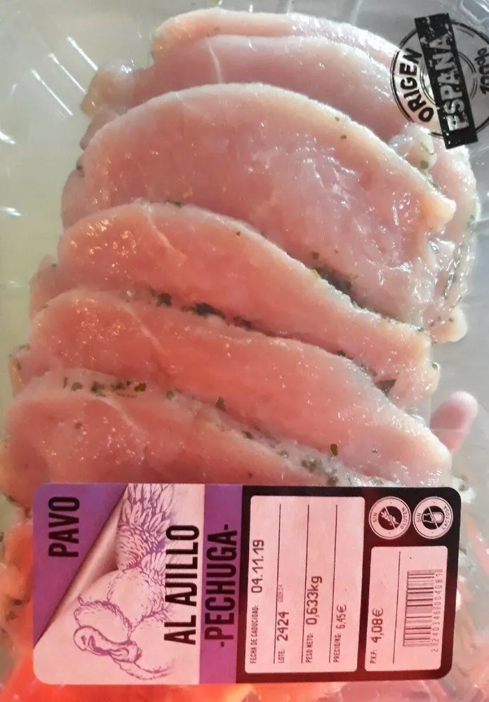 Pechuga pavo adobada al ajillo