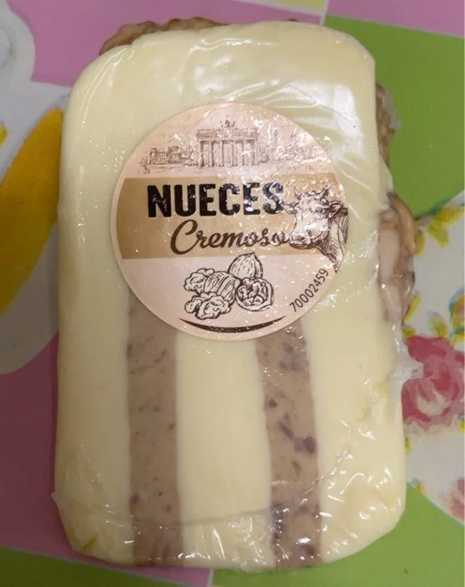 Torta de nuez a base de queso fundido