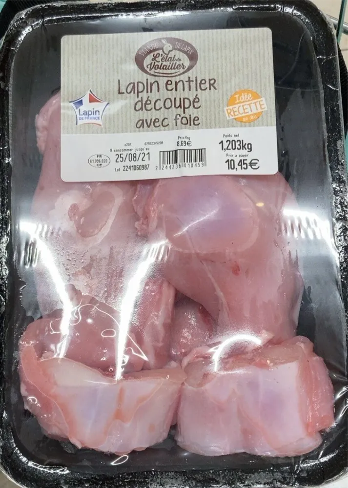 Lapin entier découpé