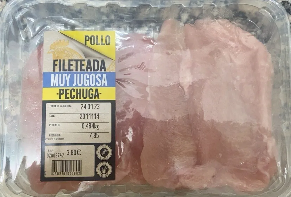 Pechuga de pollo fileteada muy jugosa