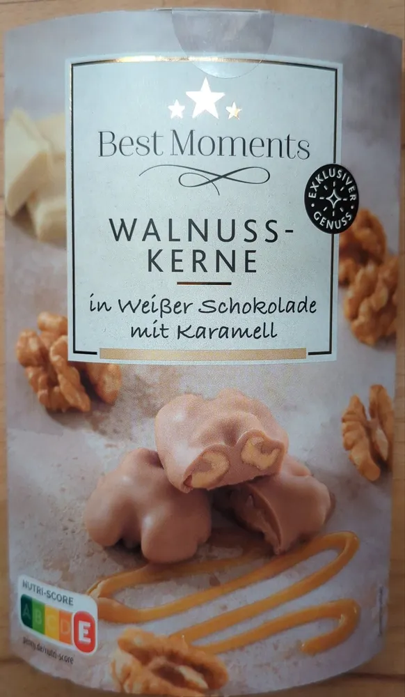 Walnusskerne in weißer Schokolade mit Karamell