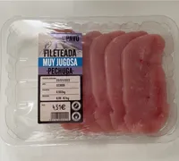 Pechuga de pavo fileteada muy jugoso