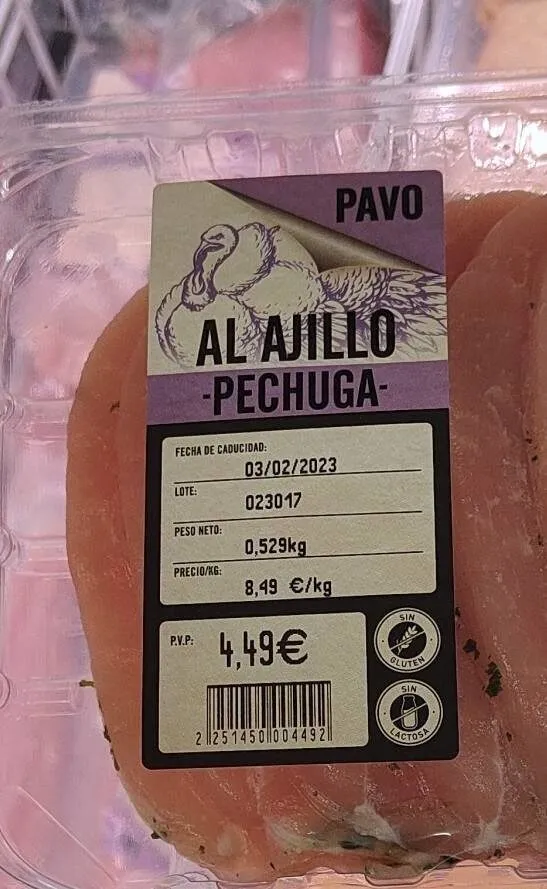 Pechuga de pavo al ajillo