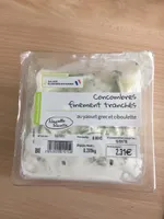 Concombres finement tranchés