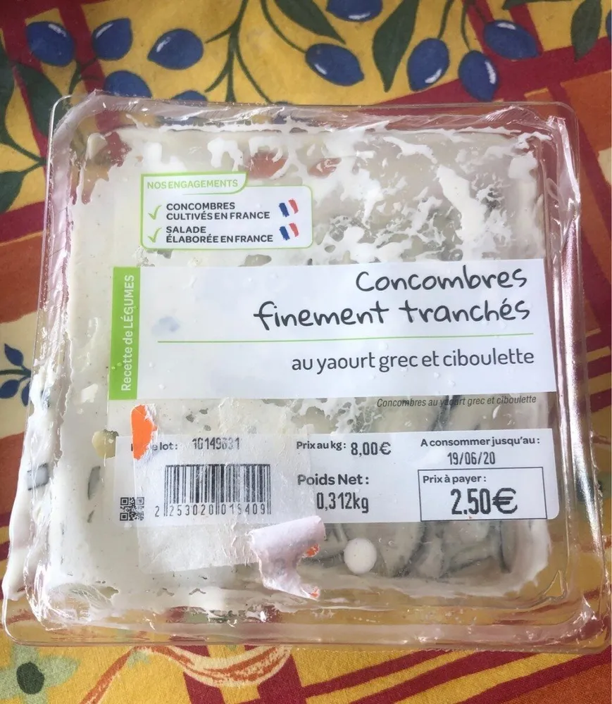 Concombres finement tranchés