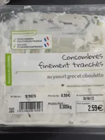 Concombres finement tranchés